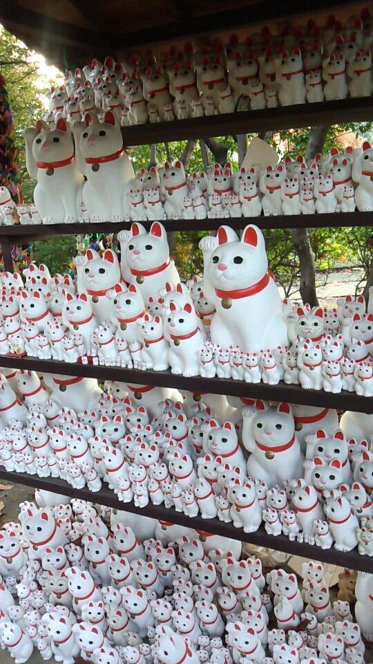 思わず笑っちゃう東京都内のb級 珍スポット5選 招猫殿 一蘭のトイレ 浜松町駅構内 ランチパック専門店 宇宙村 Latte