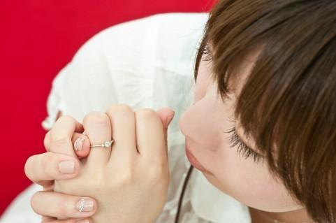 ふんわり前髪の簡単な作り方 外国人風に見えるアレンジテクニック Latte