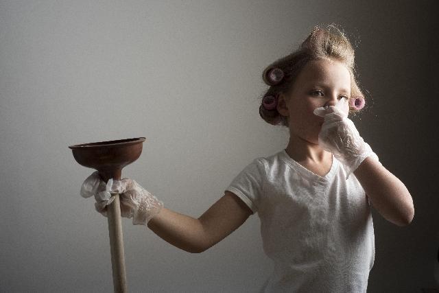 トイレが詰まった 水が流れない 100均商品で出来るトイレ詰まりの直し方 latte