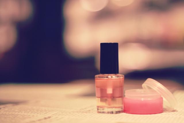 自爪がピカピカになる 爪磨き のやり方 ネイリストから学ぶ すっぴん爪のお手入れ方法 Latte